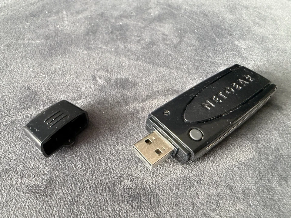 NETGEAR WNDA3100 Wireless-N Dual Band USB Adapter - Image 2 of 4