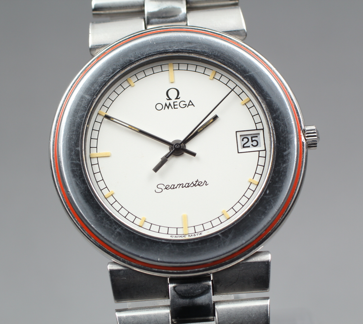 Vintage OMEGA Seamaster 32mm Quartz White Dial Date Stainless Steel Men's Watch