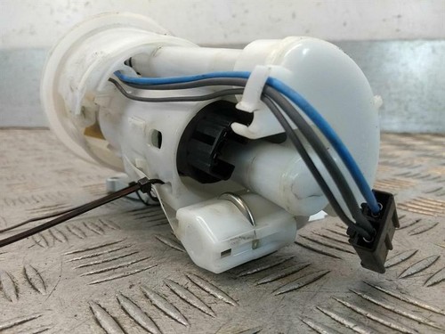 Triumph SPEED TRIPLE 1050 RS (2018>) Fuel Pump - Picture 3 of 5