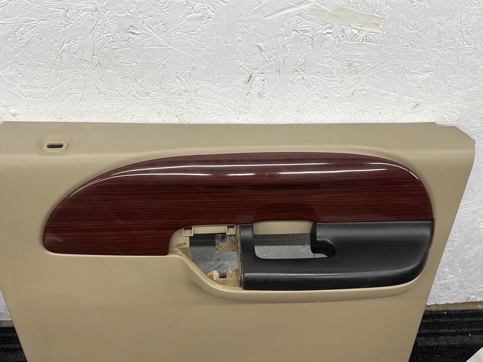 Panel puerta trasera derecha camioneta Ford F-250 2005-2007 Foto 2 de 4