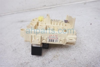 Lexus Is300 2001 Passenger Juction Cabin Room Fuse Box Inside 82733-53021