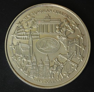 LIBERIA 5 Dollars 2001 Copper/Nickel New European Currency aUNC 4110