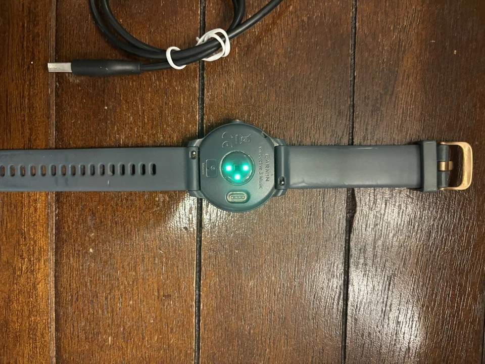 Garmin Vivoactive 3 Music GPS Sports Watch - Image 2 of 3