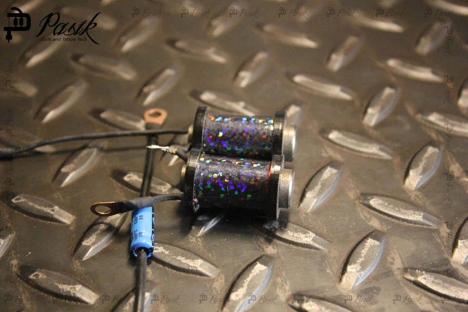 1 1/4" tattoo coils 6 wrap black holographic foil black washers - Image 2 of 3