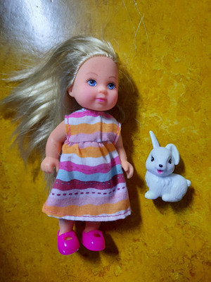 Simba Anziehpuppe * Evi love * Puppe mit Kleid, Schuhen und Häschen * blond