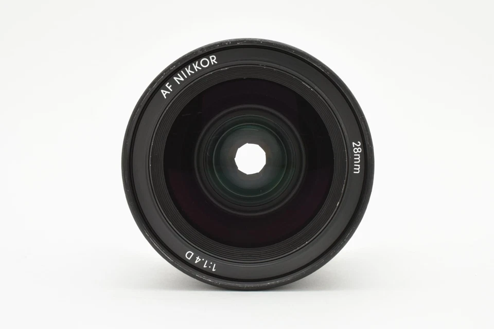 [OPT MINT] Nikon AF Nikkor 28mm F/1.4D Wide Angle Auto Focus Lens From JAPAN - Image 3 of 4