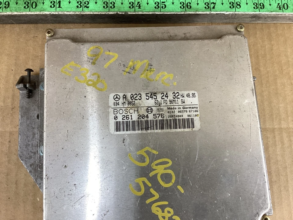 1997 - 2000 Mercedes Benz E320 ECU ECM Engine Control Module Unit A0235452432 - Image 3 of 4