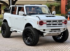 2025 Ford Bronco Outer Banks V6 Luxury Package Custom Lifted