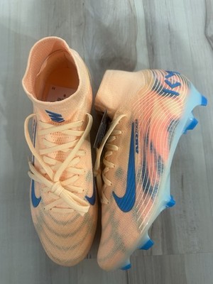 These are Nike Zoom Mercurial Superfly 10 Elite FG Kylian Mbappé soccer cleats
