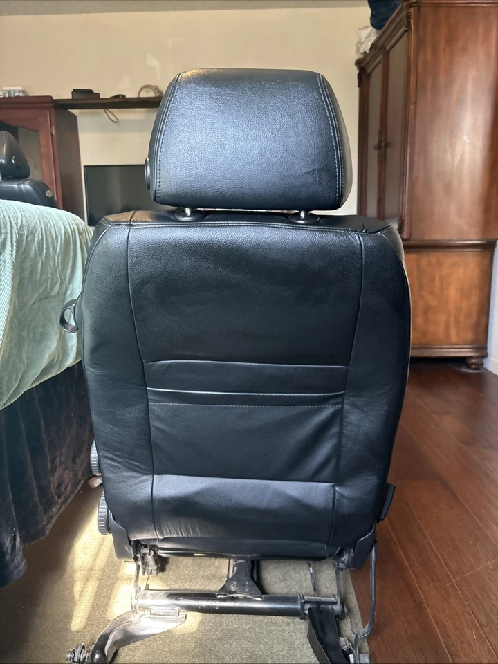 00-05 Original OEM Volkswagen Golf MK4 Front Driver Black Leather Seat NEGRO Foto 2 de 4