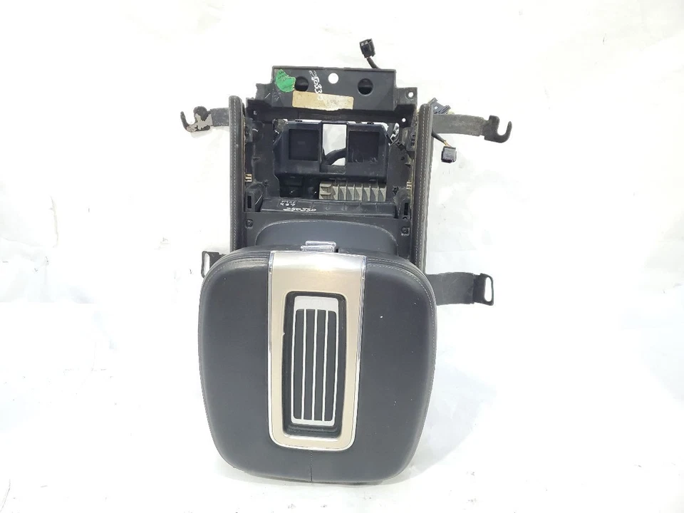 Consola central inferior delantera usada se adapta a: Cadillac Escalade 2013 piso sin híbrido con Foto 2 de 4