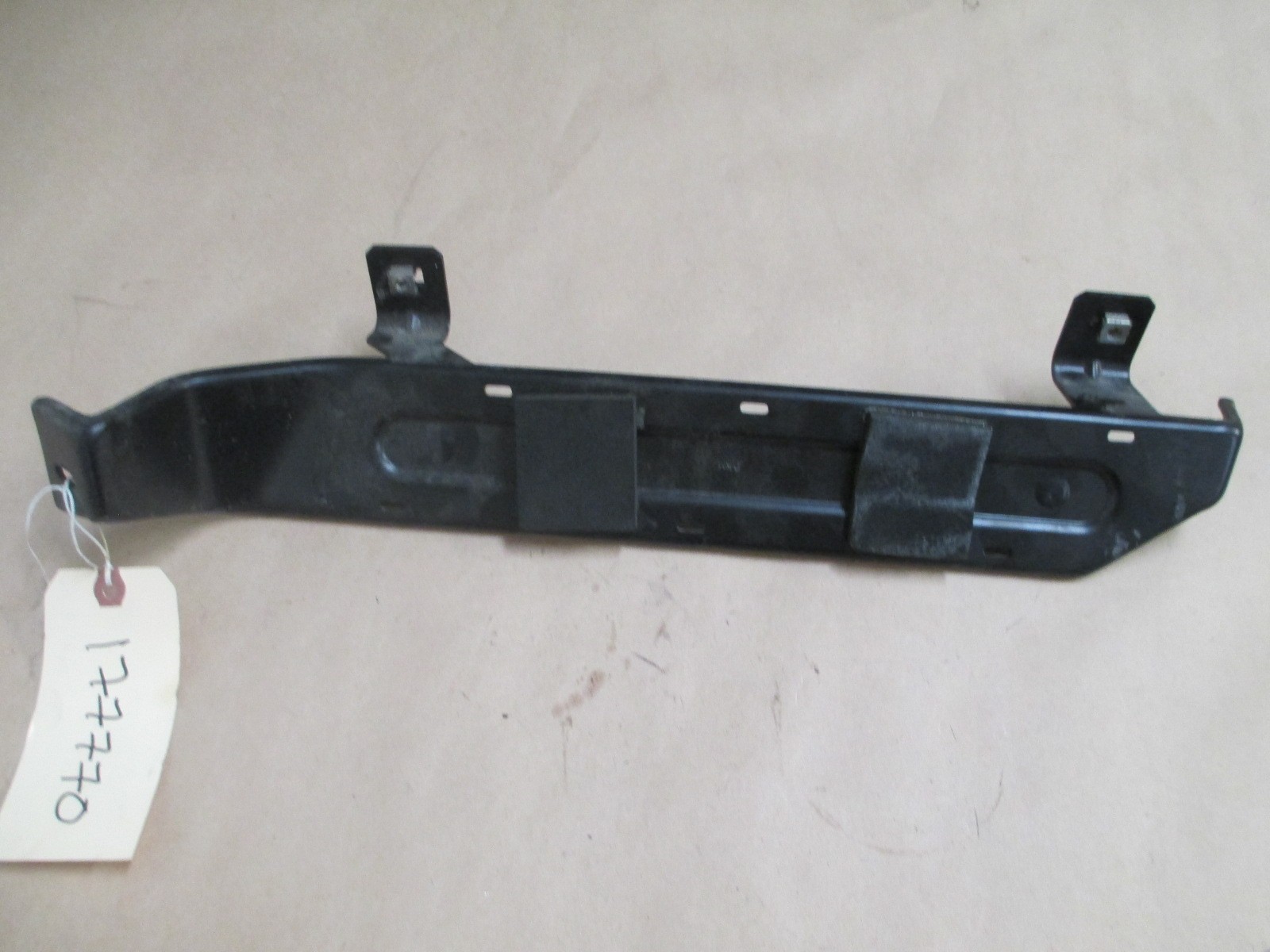 Ferrari 430,360 - RH Fuel Tank Upper Bracket # 177770