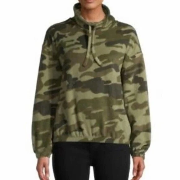 Derek heart camo best sale sweatshirt