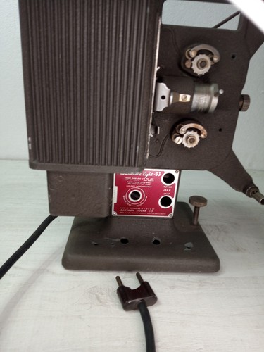 VINTAGE CINE PROIETTORE Kodascope 8-33 MODIFICATO,PER RICAMBI,NON TESTATO - Photo 2/6