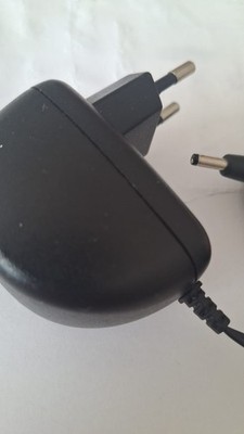 RoHS AC ADAPTOR, Model: YHD0450200G-31 Output 5 V (RoHS) 200 MA