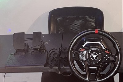 Thrustmaster T128p Force Feedback Racing Wheel W/ pedal and charger power