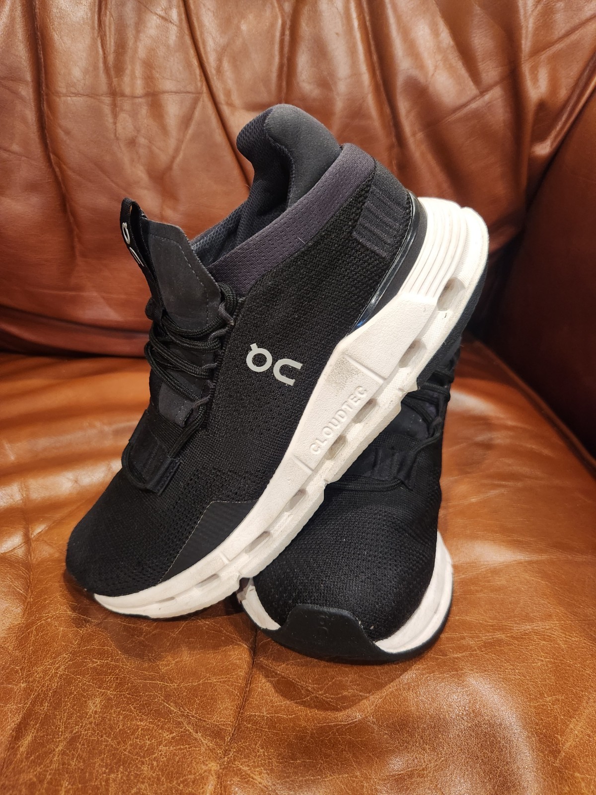 On Cloud Cloudnova Black Running Shoes Womens Siz… - image 1