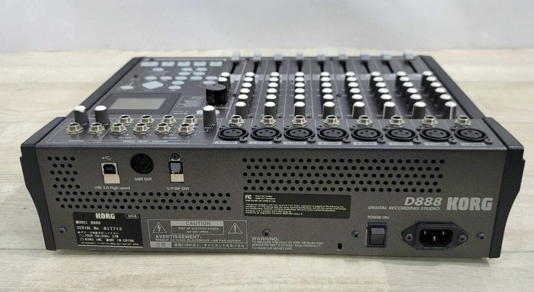 KORG D888 Digital Recording Studio Multi-Track Recorder 8-Track