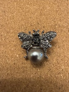 Bee Broach Pin