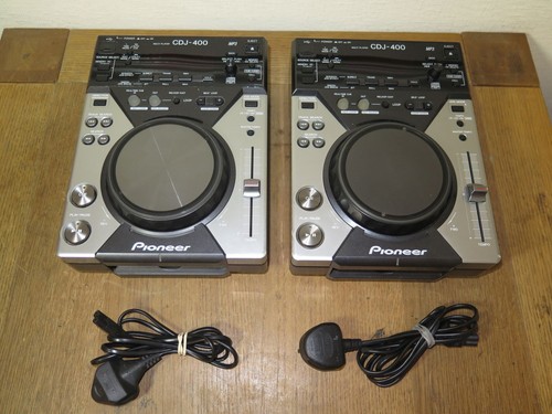 2 x Pioneer CDJ-400 DJ