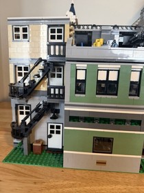LEGO CREATOR: Assembly Square (10255)