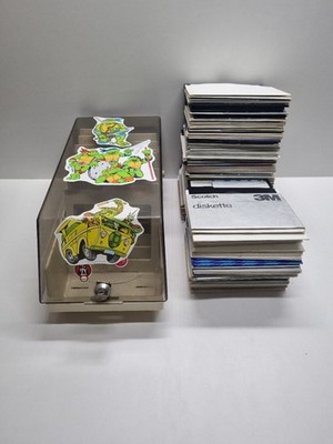 Commodore C64 / 163 x Floppy Disk mit sehr vielen Spielen und Aufbewahrung