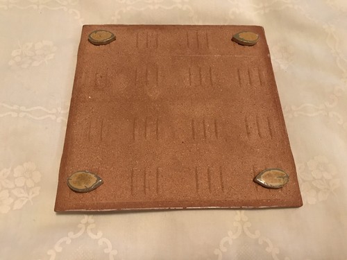 pretty Tile Trivet with Ceramic Feet - Picture 4 of 4