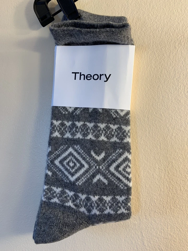 Носки THEORY Cashemire серые с скандинавским принтом - Изображение 3 из 4