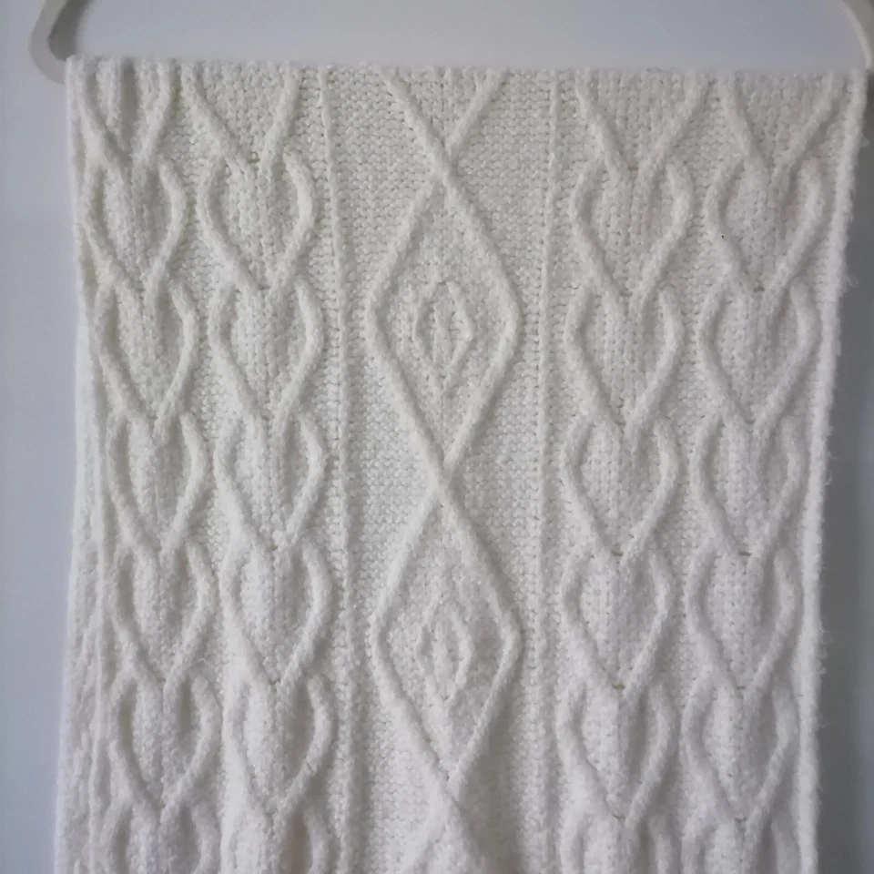 Abercrombie & Fitch Mujer Blanco Cable Tejido Cuello Calentador Rectángulo Bufanda Foto 2 de 4