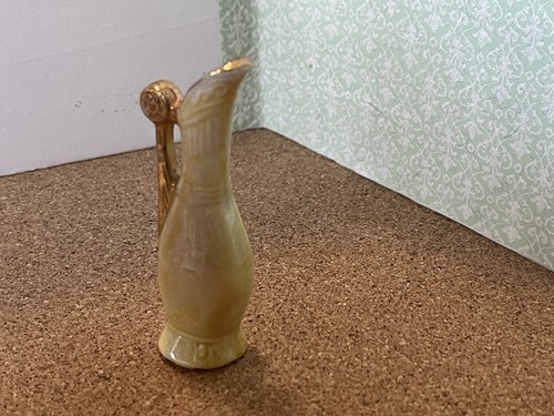 Miniature ceramic Slim Pitcher gold trim - Picture 5 of 6