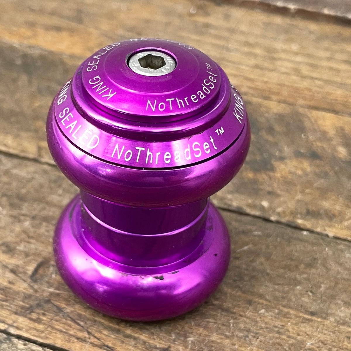 Vintage Chris King Headset 1 in NoThreadset 3DV Purple