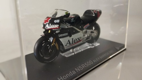 Honda NSR 500 Alex Barros 2001 1/24 - Imagen 2 de 3