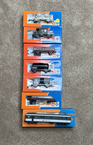 Roco HO /O Model / Toy Train 7 Car Lot Used - With Boxes - As Is. & NICE