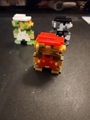 World of Nintendo 2.5'' 8-bit Star Power Mario and 8-bit Classic Luigi  With Blac