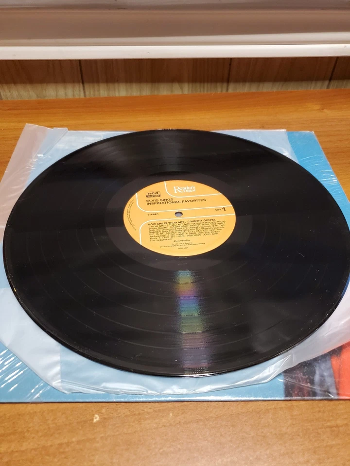 ELVIS PRESLEY "ELVIS SINGS INSPIRATIONAL FAVORITES"-78 LP VINYL RECORD-1984-RCA - Image 4 of 4