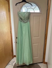 Sherri Hill Women’s Dress Size 8 - Never Worn