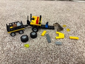 CITY  Lego Airport # 7894- Tower, Airplane Inside & Out, 3 MiniFigs, Luggage