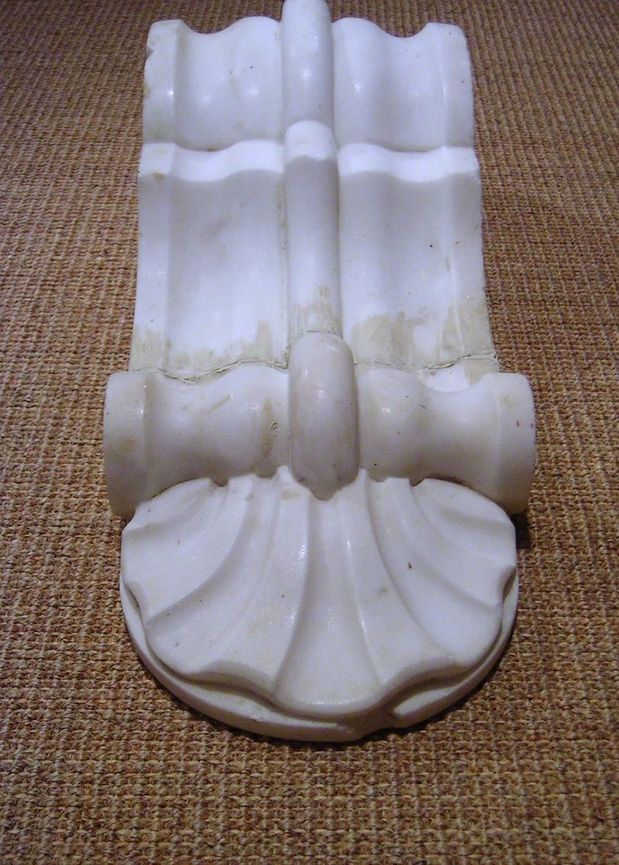 Antique Carved White Marble Keystone Architectural Salvage 15.25" - Image 4 of 4