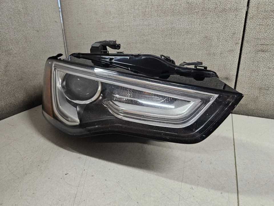 2013-2017 Audi A5 S5 RH Passenger Xenon Headlight Lamp Assembly OEM 8T0941006E - Image 3 of 4