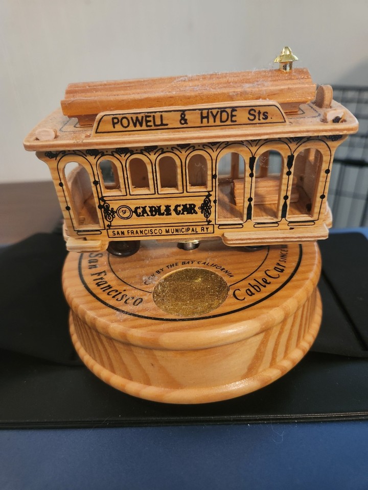 Vtg San Francisco Cable Car Wooden Music Box Powell & Hyde Rotating Wind Up