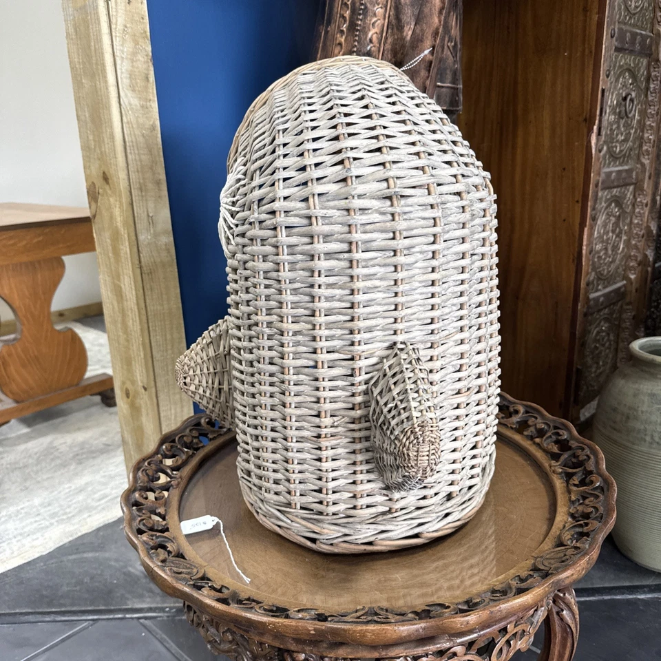 "CESTA DE ALMACENAMIENTO Pottery Barn Kids MICKER tiburón cesta de lavandería decoración de habitación 21"" de alto" Foto 4 de 4