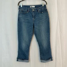 Signature by Levi Strauss & Co. Gold Label Women's Mid-Rise Slim Fit Capris 29W