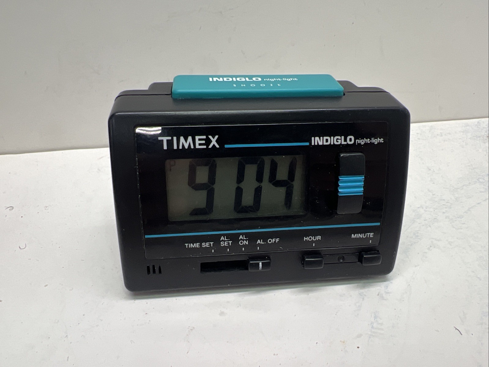 Vtg Timex Indiglo Blue Night Light Digital Alarm Clock Working