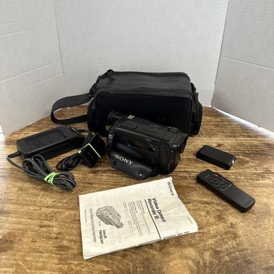 Sony CCD-TR93 Video8 Handycam Camcorder-Tested-Working Complete Bundle