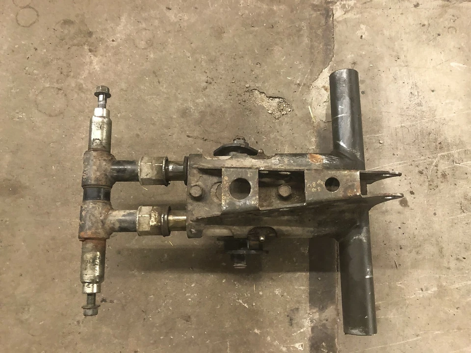 Brazo pivote par trasero Yamaha Venture Lite FX Nytro 06 07 08 09 10 11 12 13 14-18 Foto 3 de 4