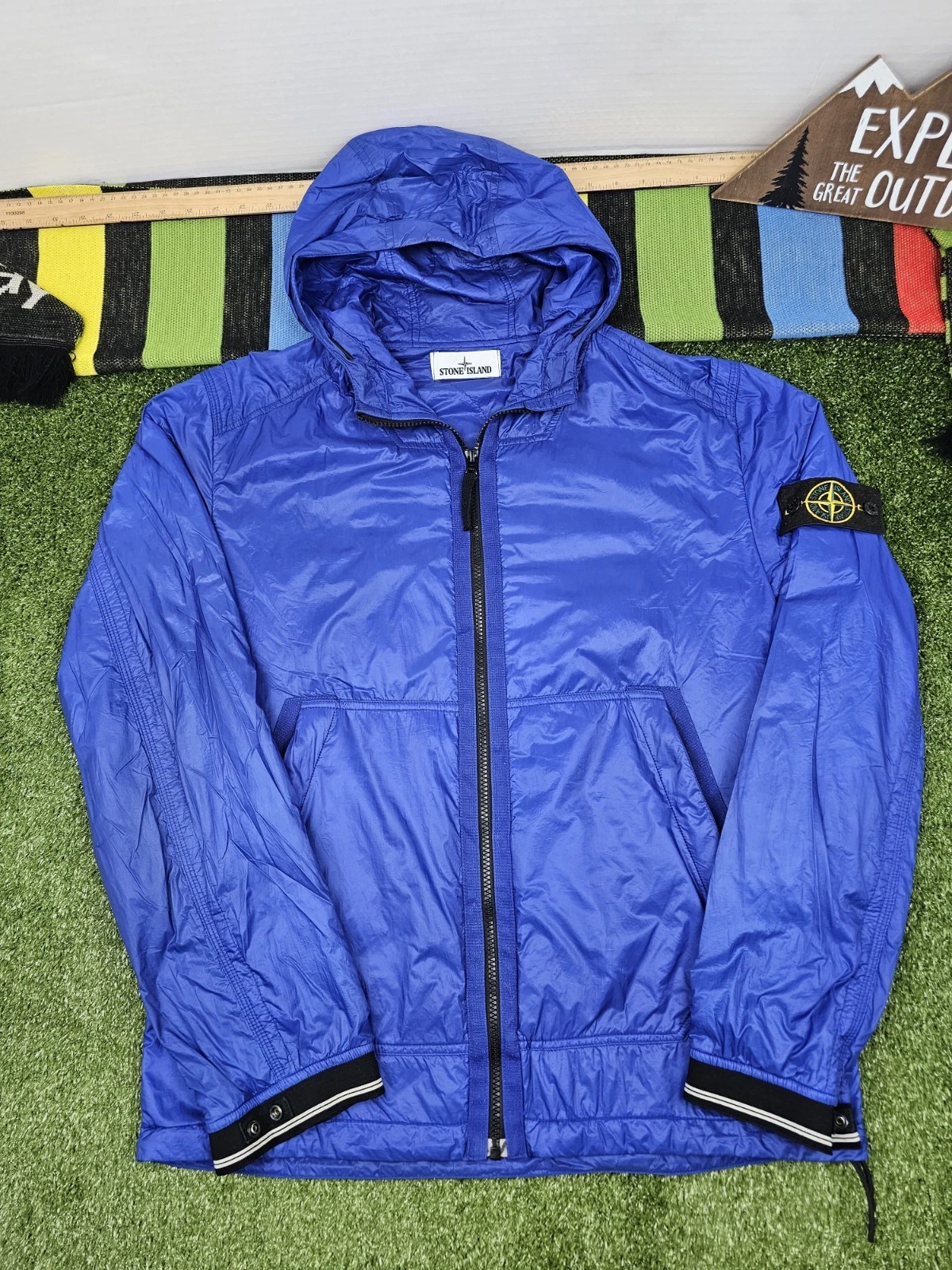 stone island men L micro rip stop primaloft hooded jacket blue full zip packable - product detail image 1