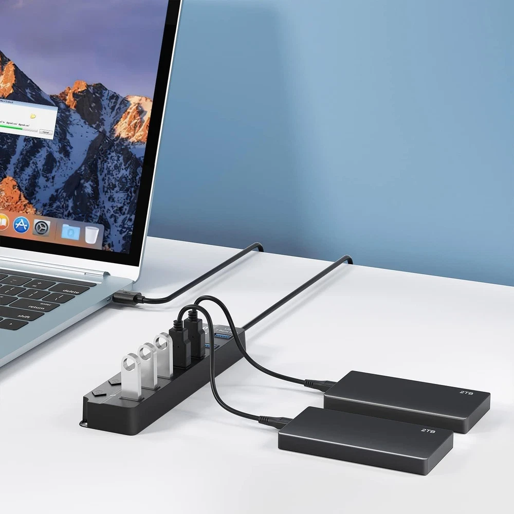 7-Port USB 3.0 Hub with Individual On/Off Switches in Black 7-Port USB 3.0 Hub with Individual On/Off Switches in Black