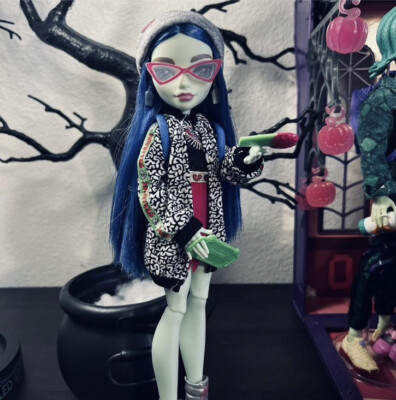 Monster High Ghoulia Yelps G3 Reboot New Mattel 2022 Generation