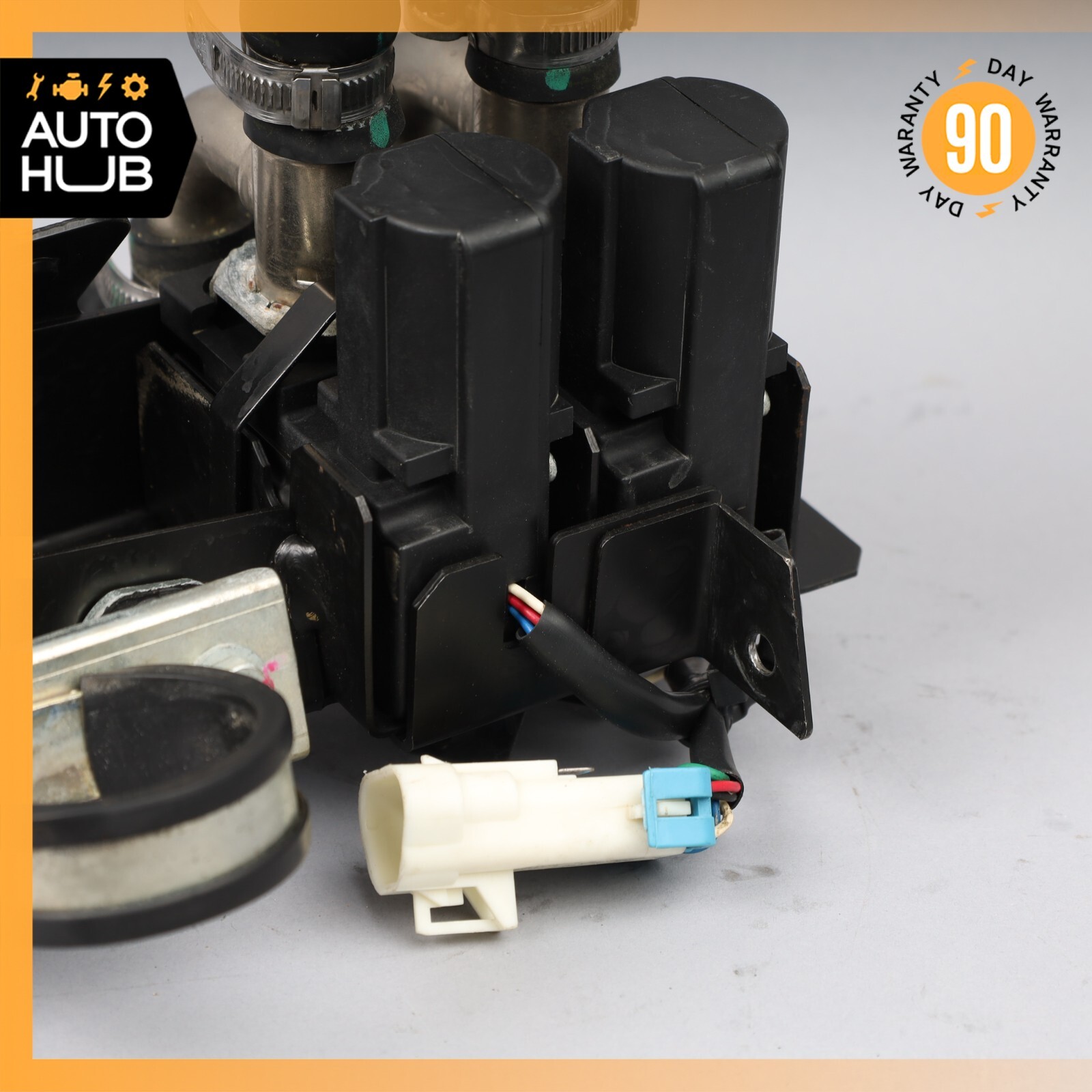 04-19 Maserati GranTurismo S M145 TGK Heater Water Valve Set 67444900 OEM 61k