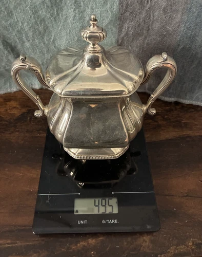 Reed&Barton sterling silver (.930),  sugar? cup 9" tall with lid , no mono, 495G